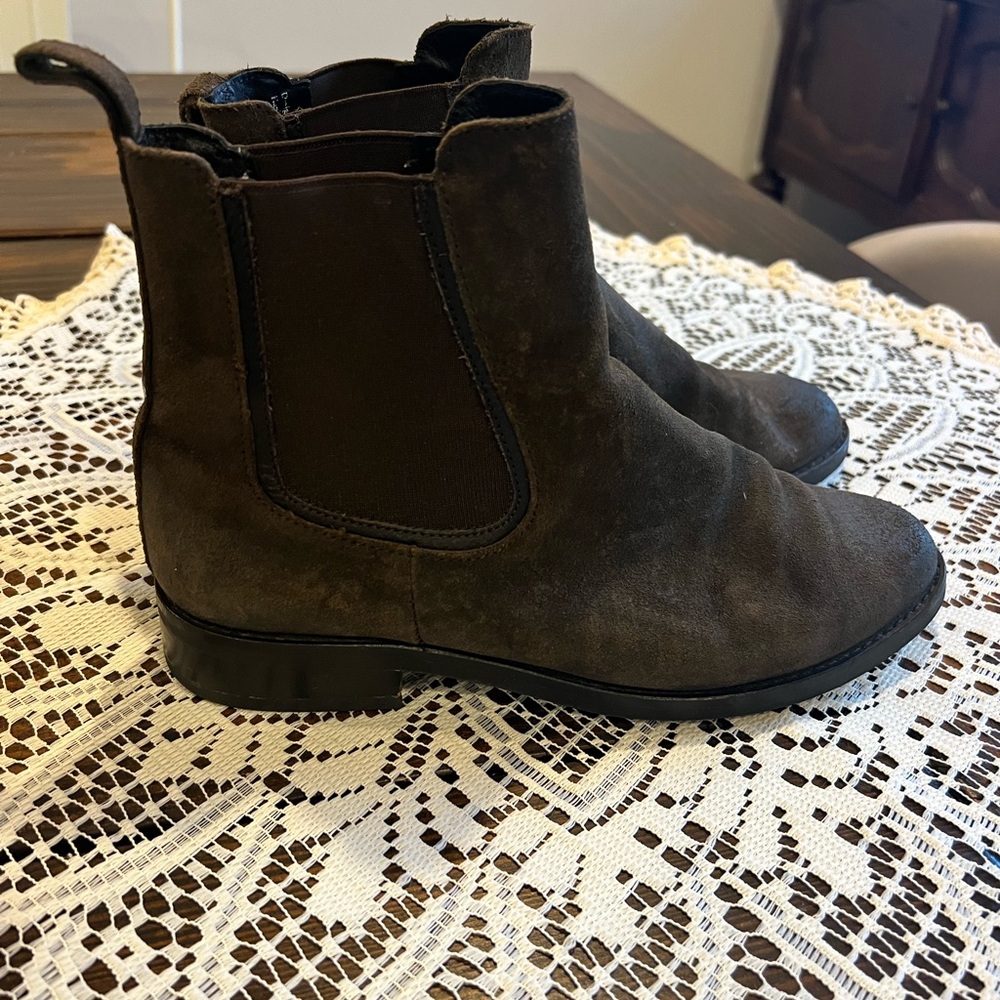 Duchess Thursday boots